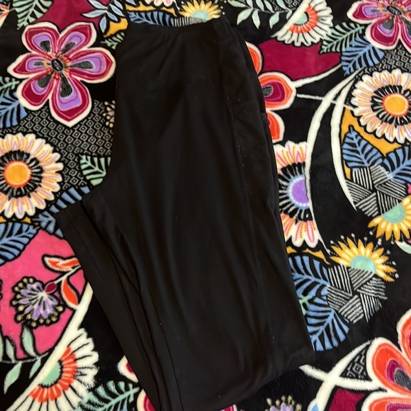 6 pairs of leggings Lularoe & Basic Priced for all 6 pairs together - Picture 13 of 16